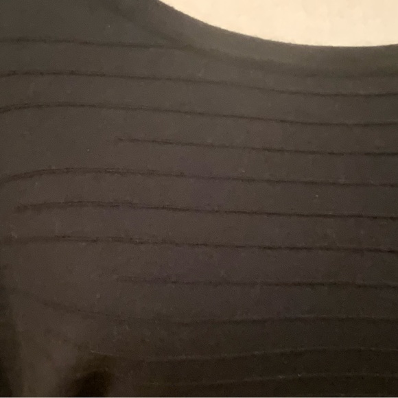 NWOT Ladies black sweater top, size medium Petite. Dolmen sleeves. Like new. - Picture 4 of 6